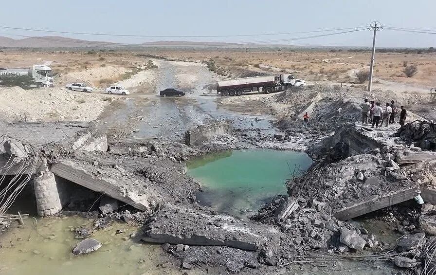 us bomb iran bridge bandar khamir