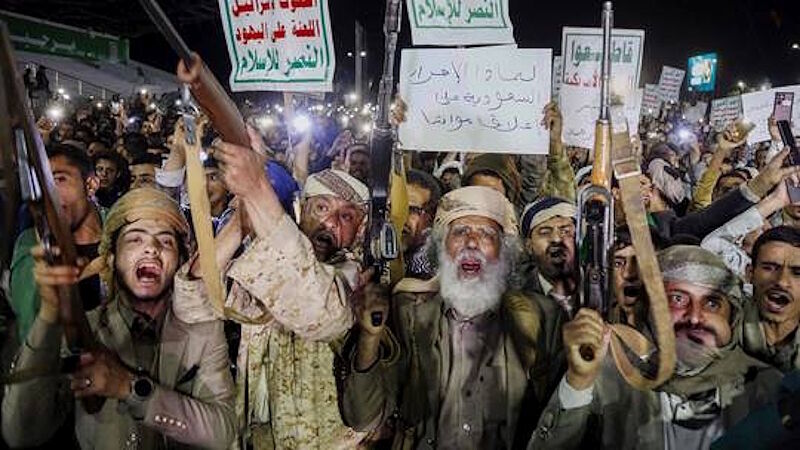 Click to enlarge Houthi supporters