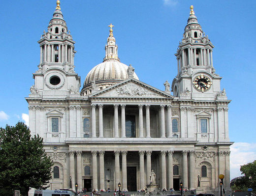Click to enlarge St Paul's Cathedral in the City of London