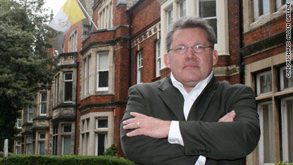 Click to enlarge ex-priest defends abused kids2