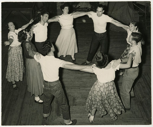Click to enlarge circle dance