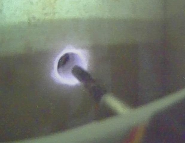 Click to enlarge Hole in Giza