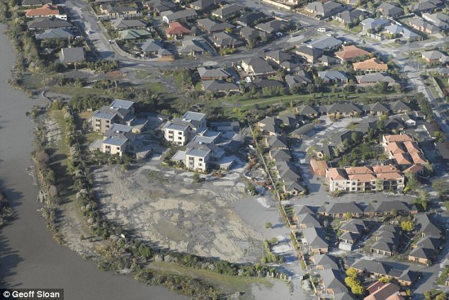 Click to enlarge nz earthquake2 december 2011