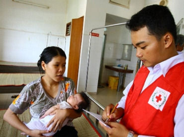 Click to enlarge Red Cross volunteer