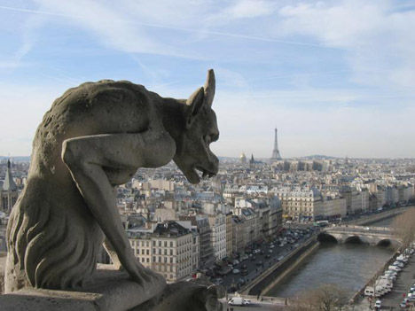 Click to enlarge gargoyle @ Notre Dame