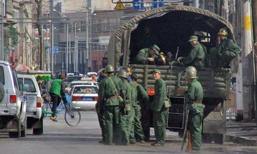 Chinese soldiers in Lhasa