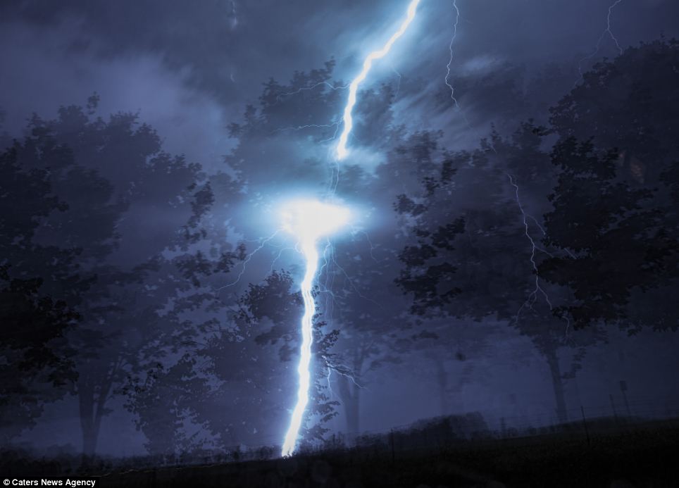 Click to enlarge Lightning Storm_2