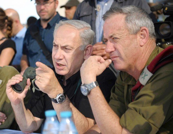 Click to enlarge Netanyahu, Gen. Benny Gantz