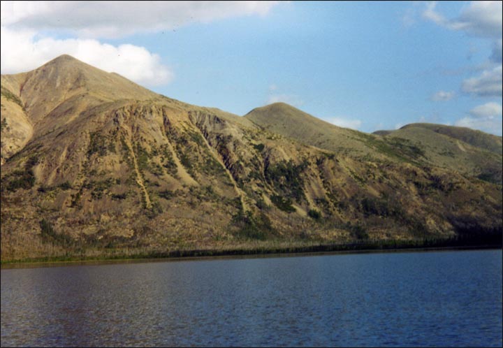 Labynkyr lake, Yakutia_1