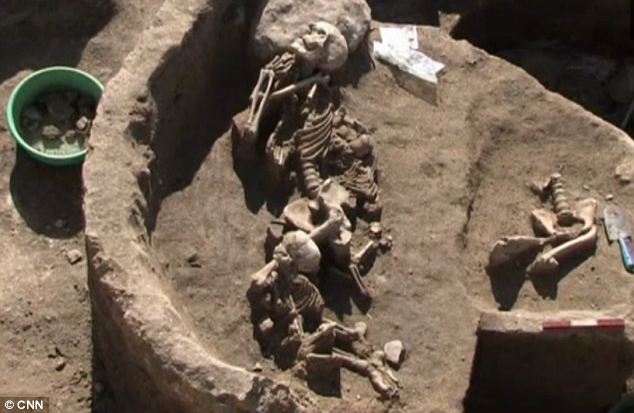 Click to enlarge Bulgaria burial