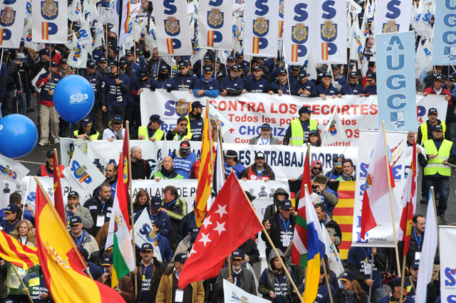Click to enlarge police demonstration