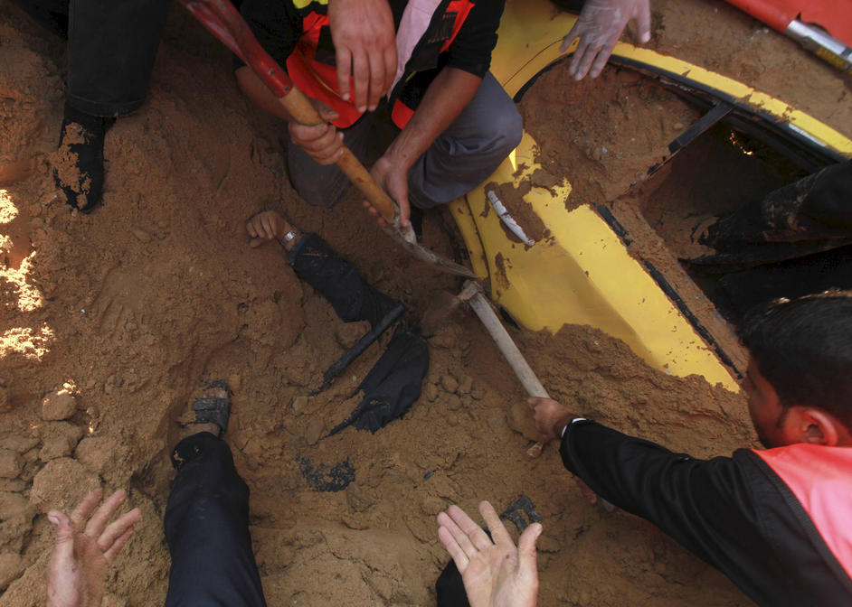  dig out a wounded man 