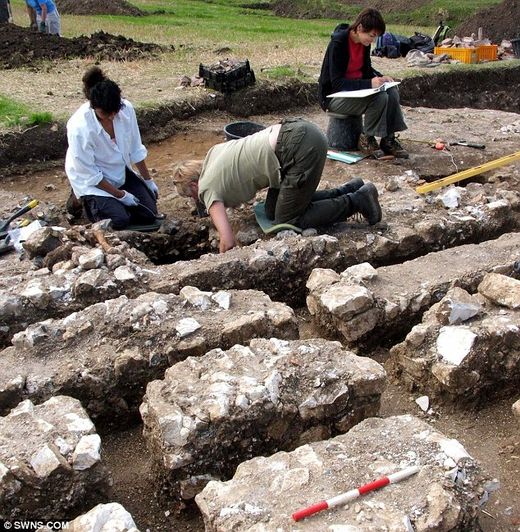 Click to enlarge roman theater excavation