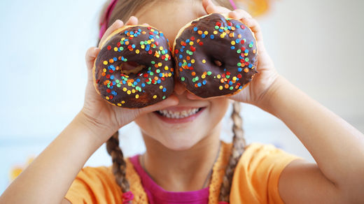 Click to enlarge girl with donut glasses