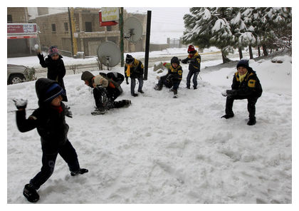 Click to enlarge Snowball Fight