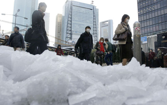 Tokyo snow