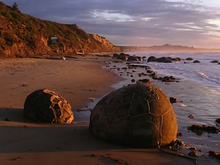 Moeraki boulders