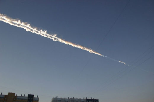 Click to enlarge meteor trail russia