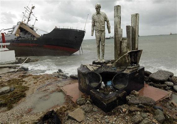 Panama storm ship
