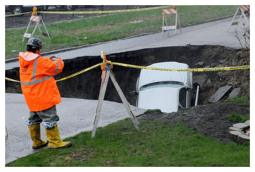 Click to enlarge Sinkhole_1