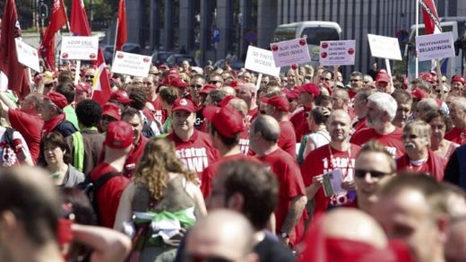 Click to enlarge Belgian protesters