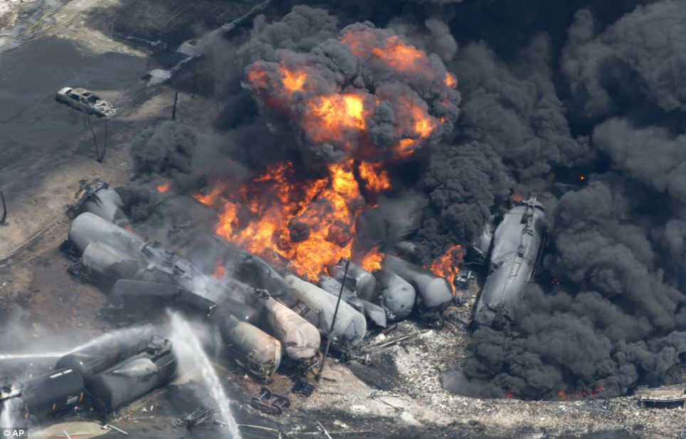 Click to enlarge Lac Megantic explosion 7