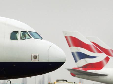 Stowaway found dead in landing gear of plane at Heathrow 