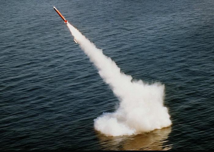 Tomahawk submarine launch