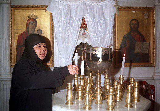 Click to enlarge Syrian nun