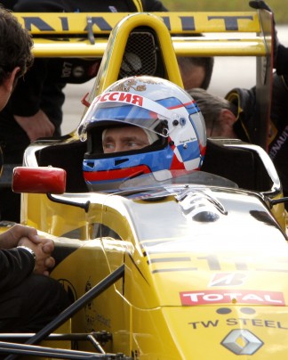 Putin races car
