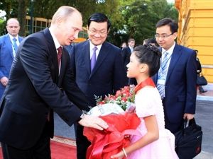 Click to enlarge Putin in Vietnam