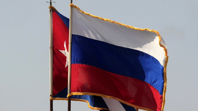 Cuban and Russian national flags