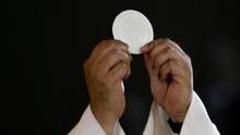 Click to enlarge catholic host