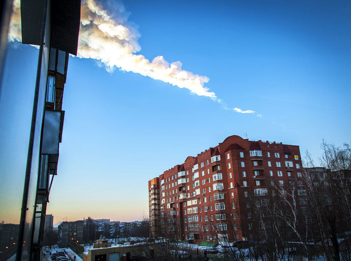 Click to enlarge meteorite trail