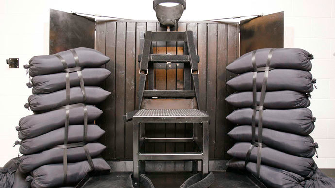 Click to enlarge Execution chamber
