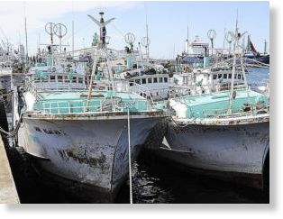 Click to enlarge slave ships