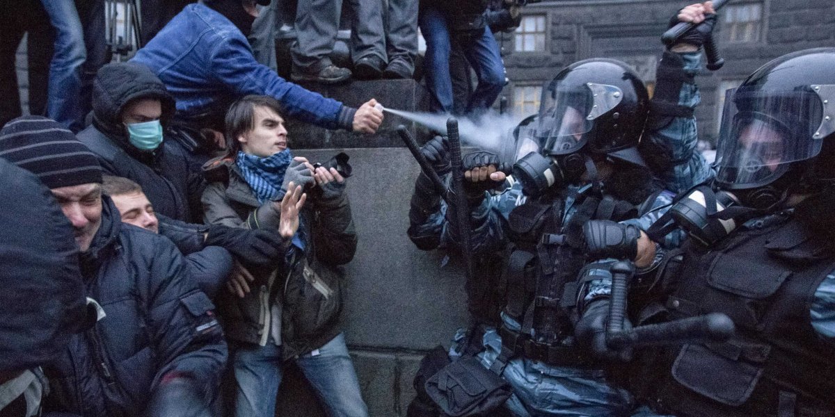 protesters in Ukraine clash with police