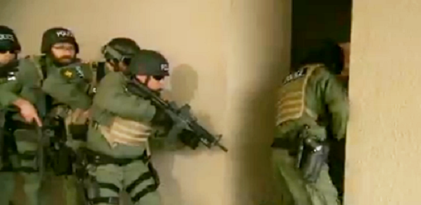 Click to enlarge DHS Agents