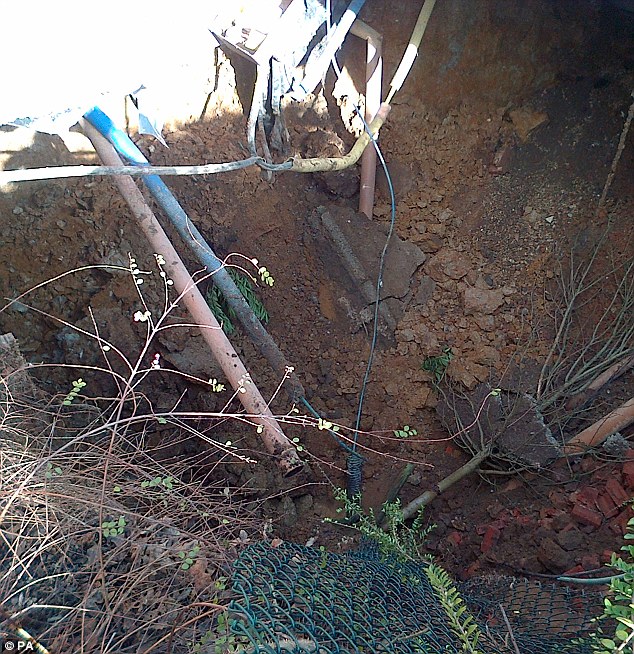 british sinkhole 3