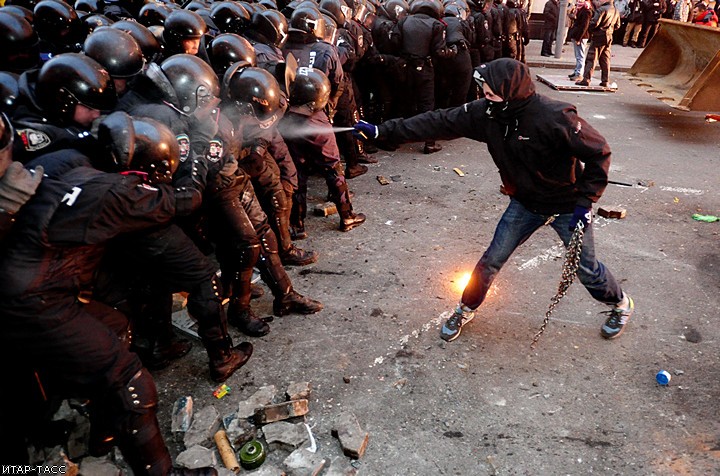 Click to enlarge Ukraine riot