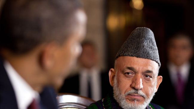 Afghan President Hamid Karzai (R) and US President Barack Obama