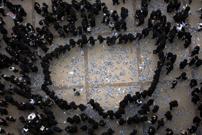 Click to enlarge Ultra Orthodox Jews dance