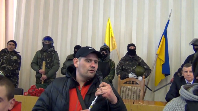 Hammer-wielding nationalists