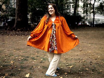 Click to enlarge picture of mama cass curtseying