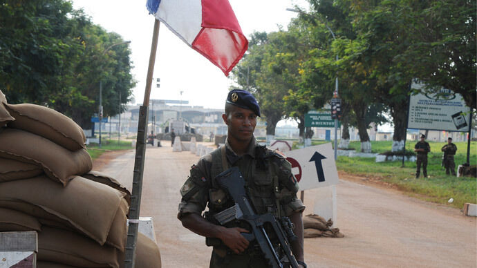 Click to enlarge french soldier africa