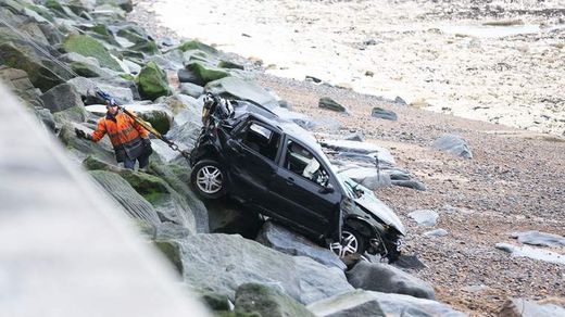 Click to enlarge cliff car 3