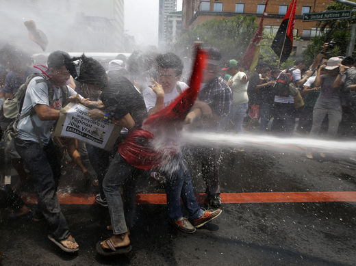 Click to enlarge manila protests