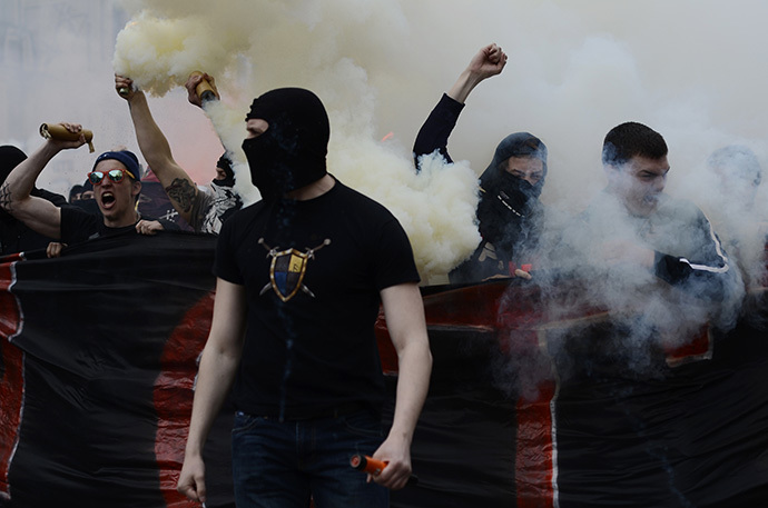 Click to enlarge Ukraine football clash