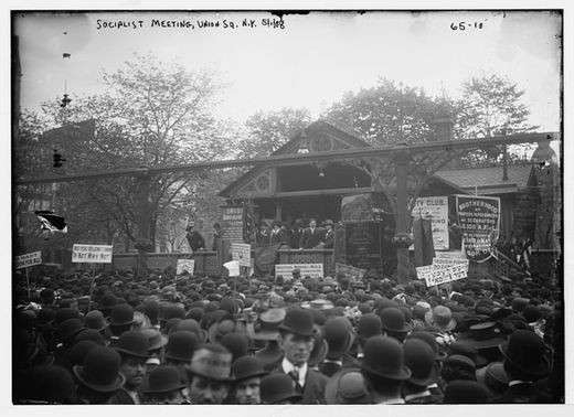 Click to enlarge socialists in union square