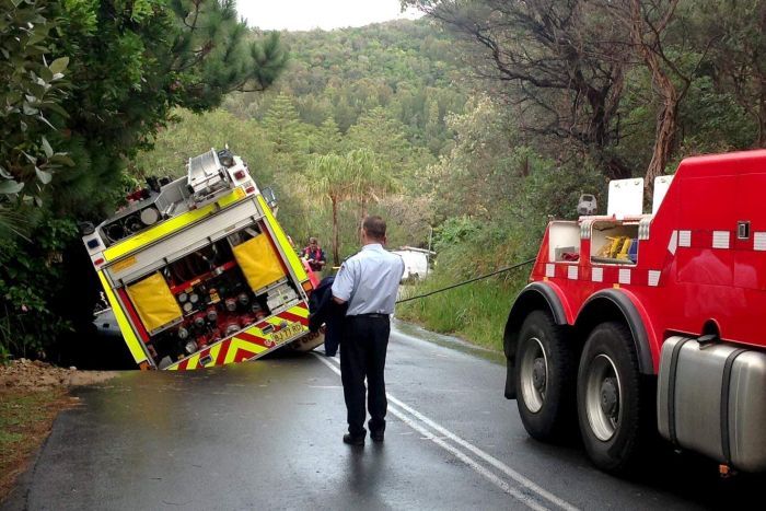 Sydney fire truck caught in the sink hole